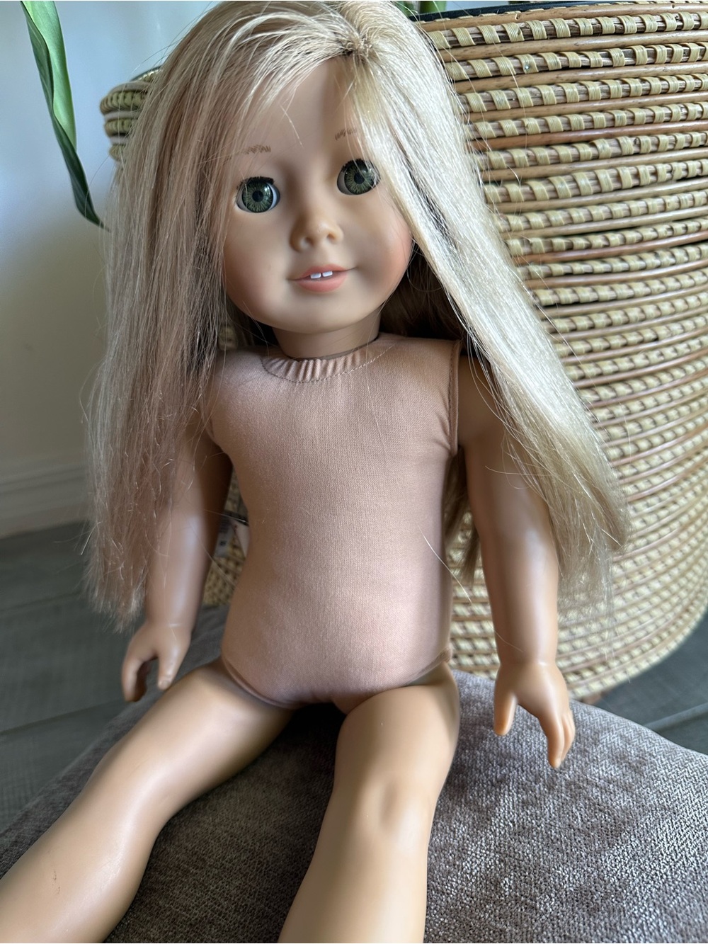 American Girl Doll Retired AG
Blonde Hair Blue Eyes Nude Isabelle Goty 18" EUC